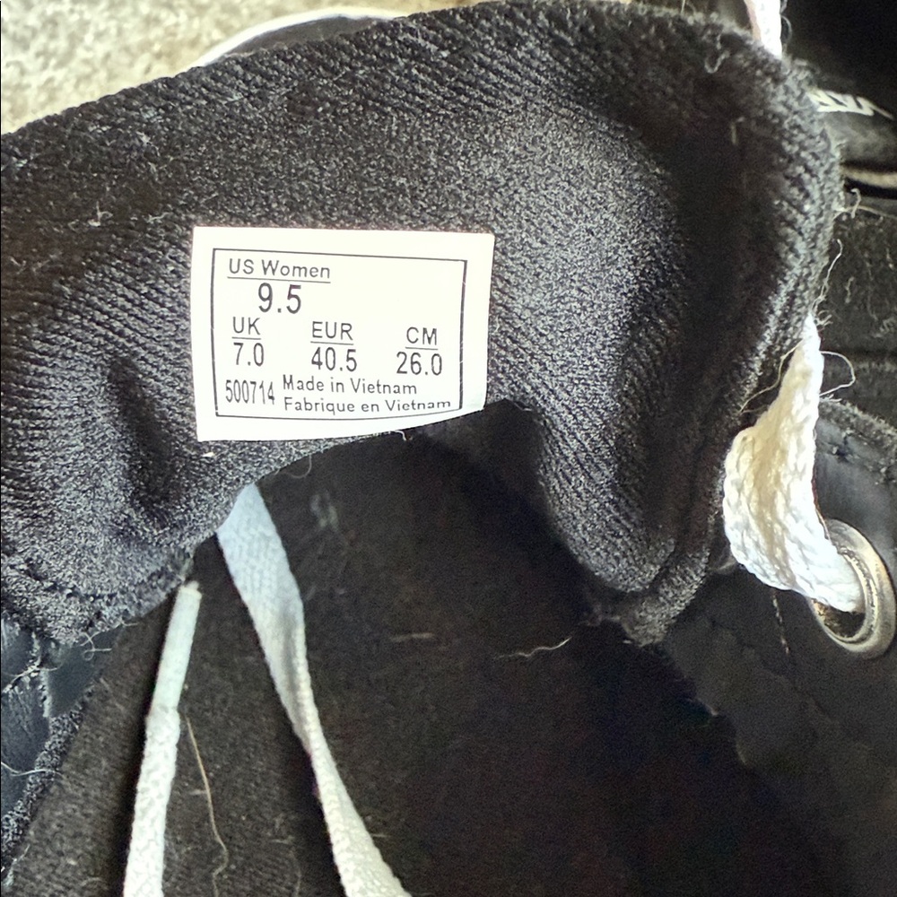 Vans Men's Black and White Skate Sneakers - Picture 3 of 3